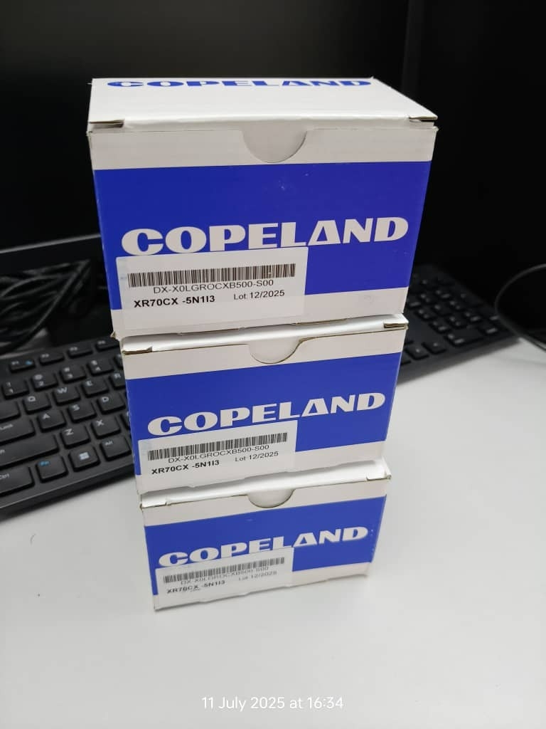 COPELAND(DIXELL)XR70CX-5N1I3 DIG. TEMP. CONT.(BUZZER &RTC)C/W 2 X1.5M NTC PROBE NG6P (FREEZER/230V)