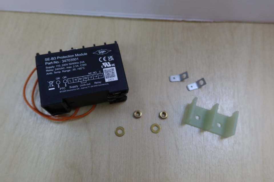 BITZER BZ 347035-04 PROTECTTION MODULE SE-B3 (110-240V AC)