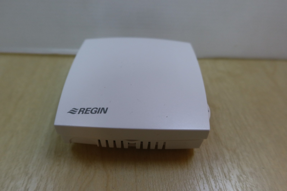 REGIN TM1-50 ELECTRONIC ROOM THERMOSTAT (230VAC) (RANGE: 20 TO 50ˇăC)