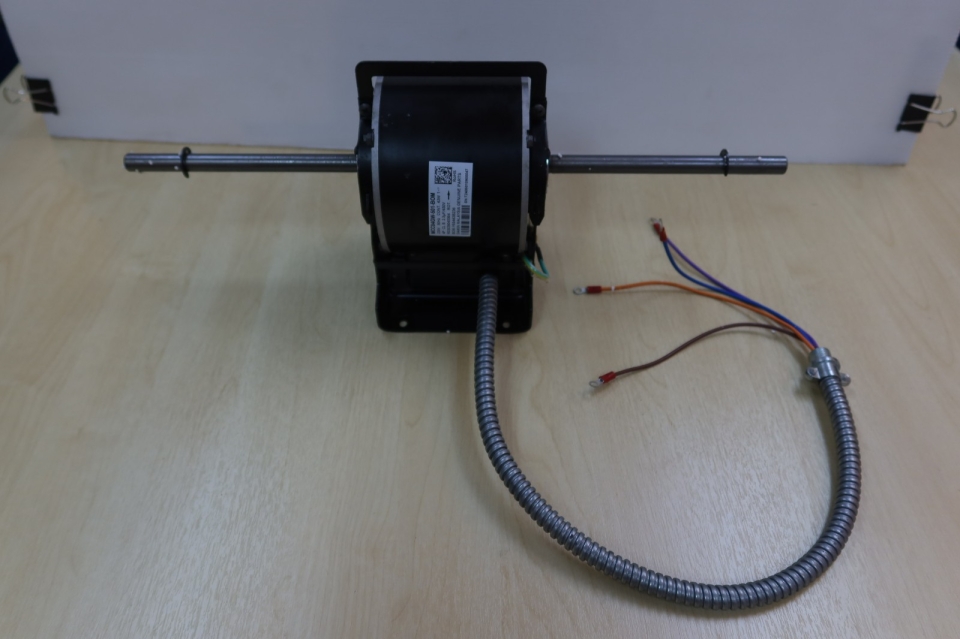 DAIKIN (APPLIED) R03039045564 MCC04GW-501-BOM 43W 4P (230V/50HZ) (C/W 2.5UF CAP.) FAN MOTOR