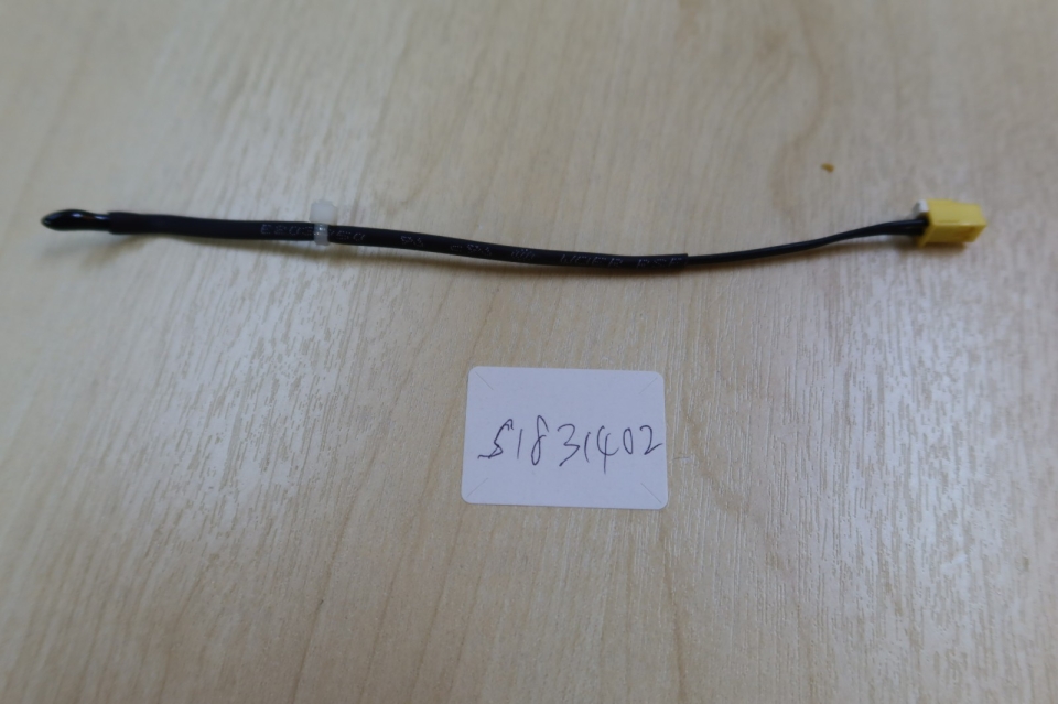 HITACHI TEMPERATURE SENSOR - ENVIRONMENT DRAWING NO: KD03040027 (S1831402) (RCI-3.0TFZ2NH)