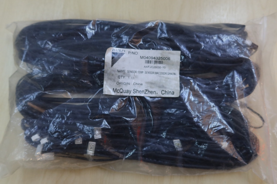 DAIKIN (APPLIED) TEMPERATURE SENSOR (M04094325006) (All TH EXCEPT TH1 & TH2)