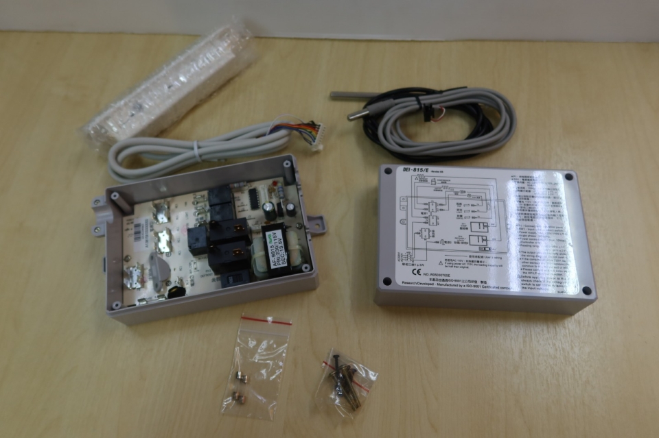 DEI DIGITAL THERMOMETER DEI-815E (AC220V/110V 50/60HZ)