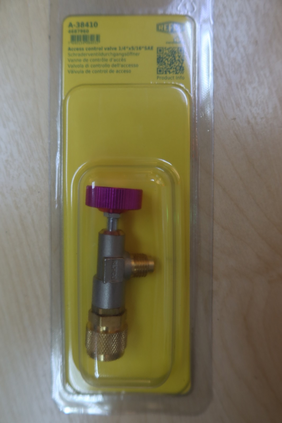 REFCO A-38410 ACCESS CONTROL VALVE 1/4" SAE (M) X 5/16" SAE (F) (R410A/R32) (P/N:4687960)