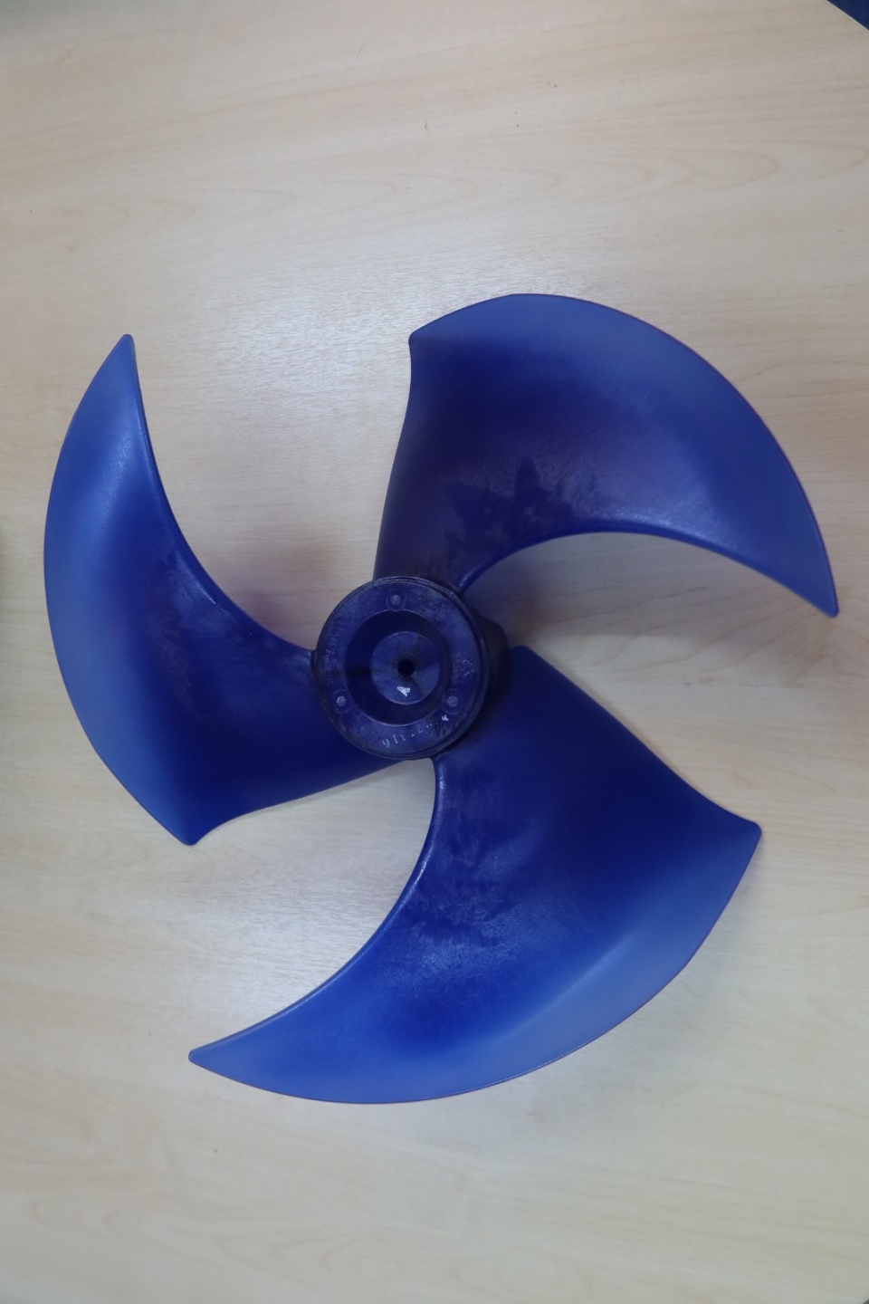CARRIER OUTDOOR PROPELLER FAN (P/N:12100105000004) - (42KHA018FS)