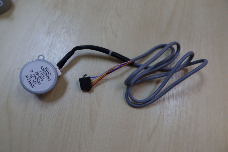 HITACHI STEPPER AIR SWING MOTOR (35BYJ46) - (P/N : S1850981/ 5748070) (RPFC-4.0TNZ1NH)