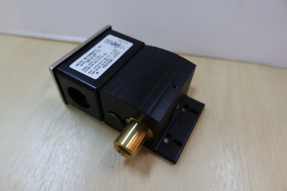 DWYER WET/WET DIFFERENTIAL PRESSURE SWITCH, P/N: DXW-11-153-1 (ADJUSTABLE RANGE:2.5-10 PSID, SPDT)