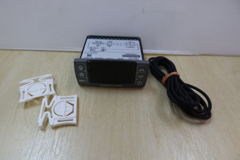 COPELAND (DIXELL) XR20CX-3N1C0 DIGITAL TEMP. CONT. C/W 1X1.5M NTC PROBE NG6P (9/40VDC)(FOR COLD TR)