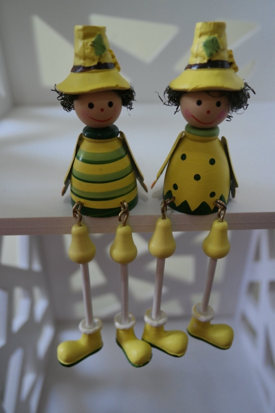 34014-WOODEN DOLLS-K04