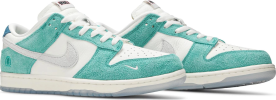 Kasina x Dunk Low 'Road Sign' Nike Dunk Low