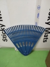 Plastic Garden Leaf Claw Rake Head Sweeper Cleaning Equipment