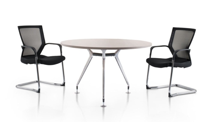 Round discussion table with elegant Abies chrome leg