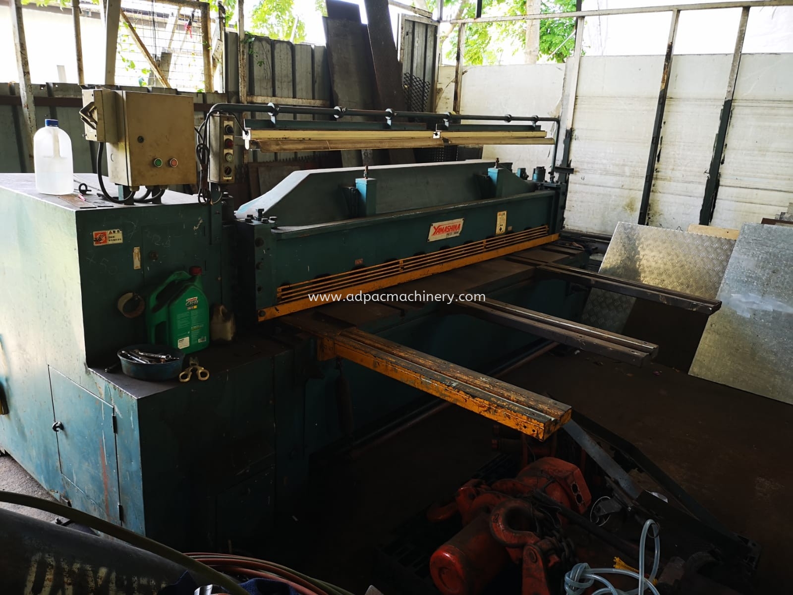 Used Japan Mechanical Shearing Machine / Cutting Machine