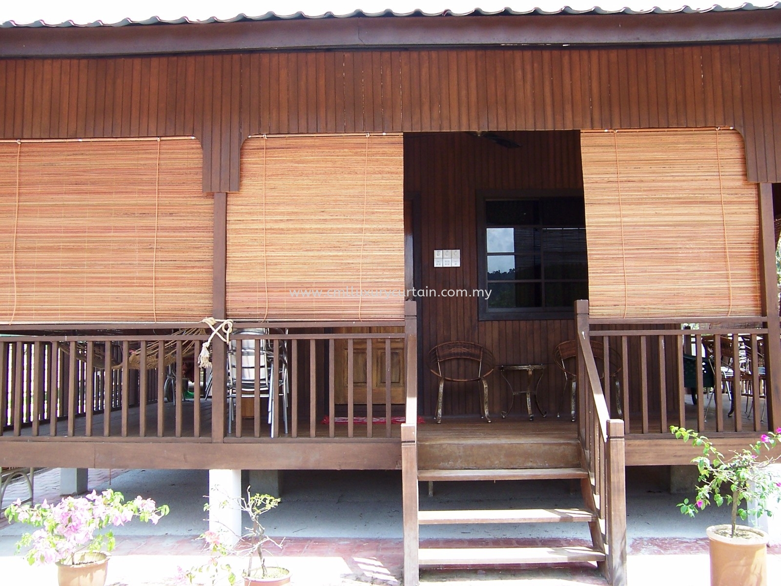 outdoor-bamboo-blinds