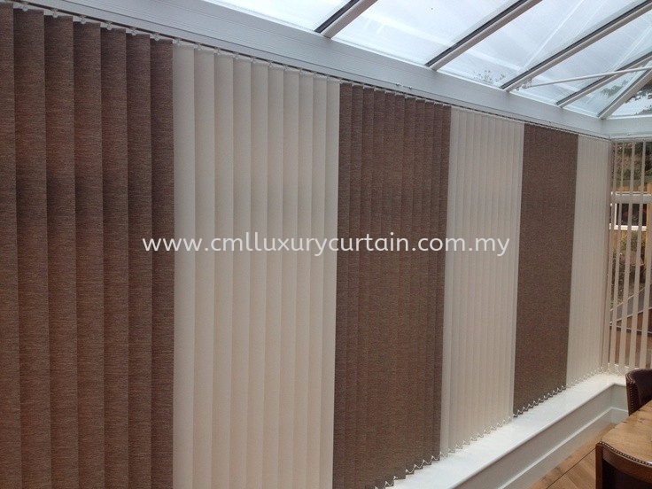 mixed-colour-vertical-blinds