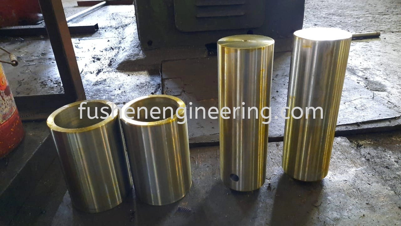To machine carbon steel shaft, Size : 75mm dia x 235mm l & bush, size : od 95mm x id 76mm x 145mm l 