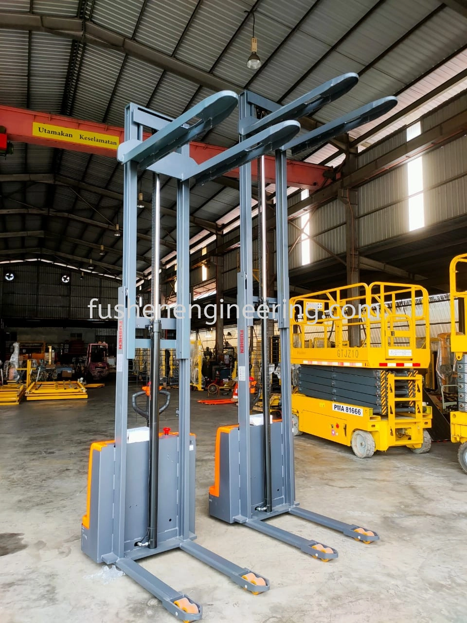 Electric Stacker