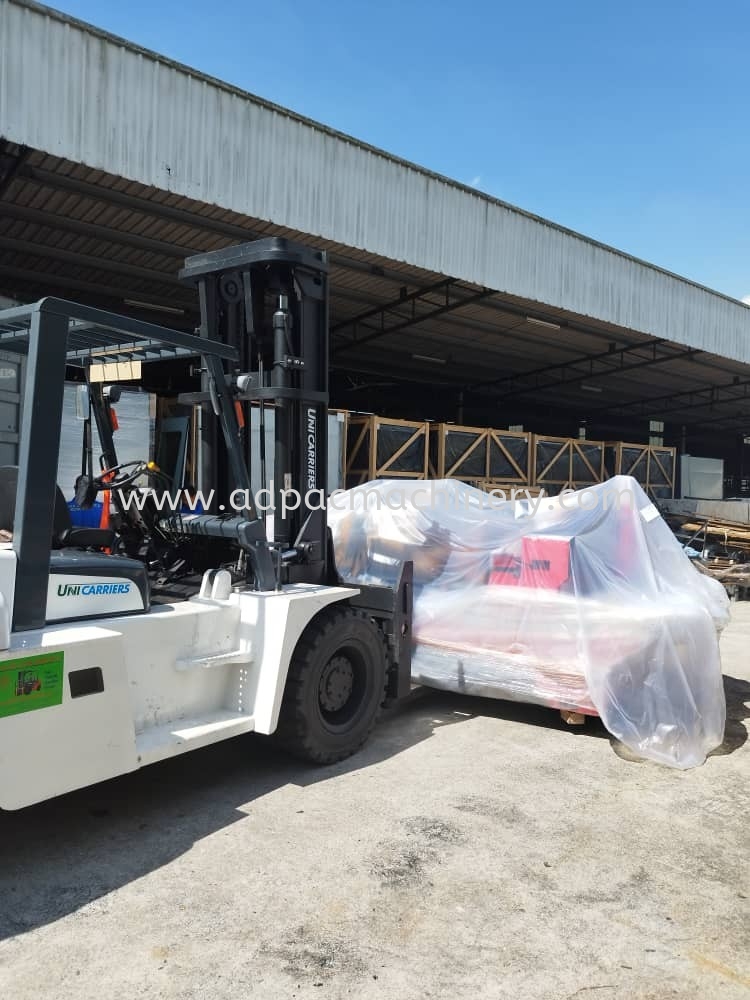 Delivery of fiber laser cutting machine with uncoiler and leveller