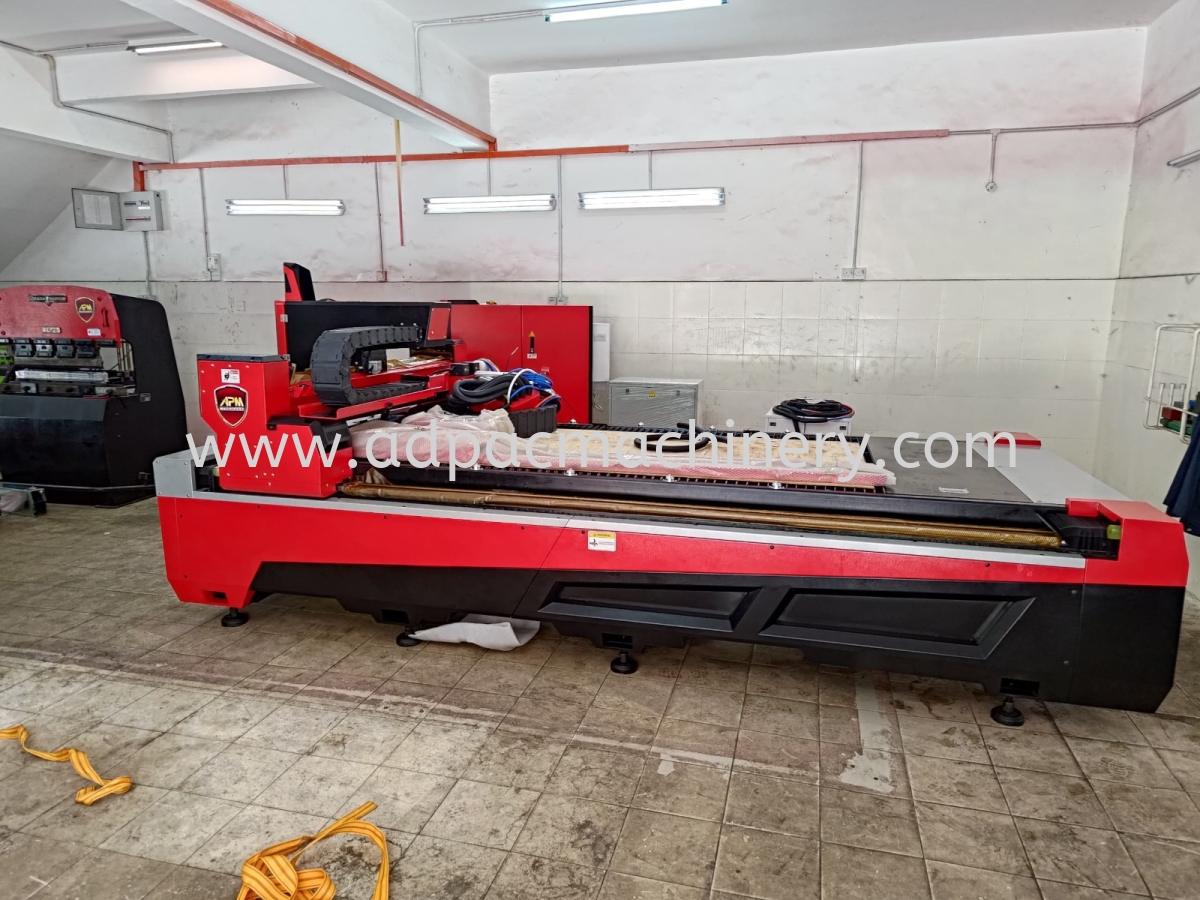 Delivery of Fiber Laser Cutting Machine 