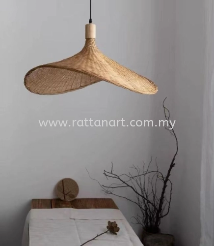 OLA. RATTAN PENDANT LIGHT