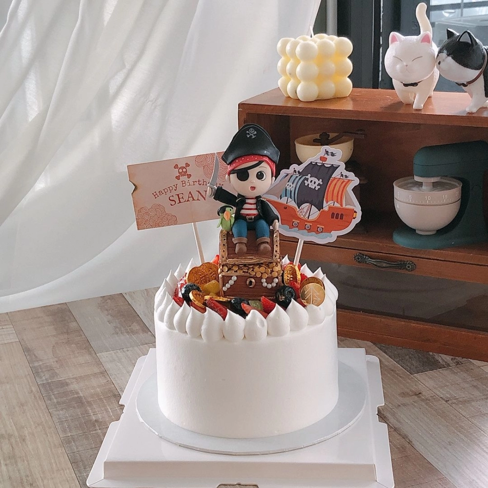 Pirate Vanilla Strawberry Cake