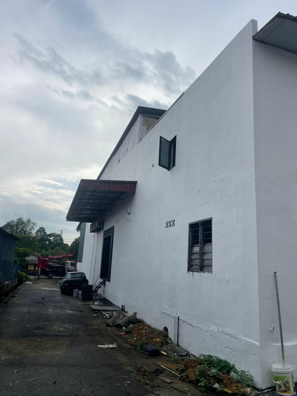 Johor Jaya Bakawali Factory – 1.5 Storey End Lot Factory for Sale / Rent