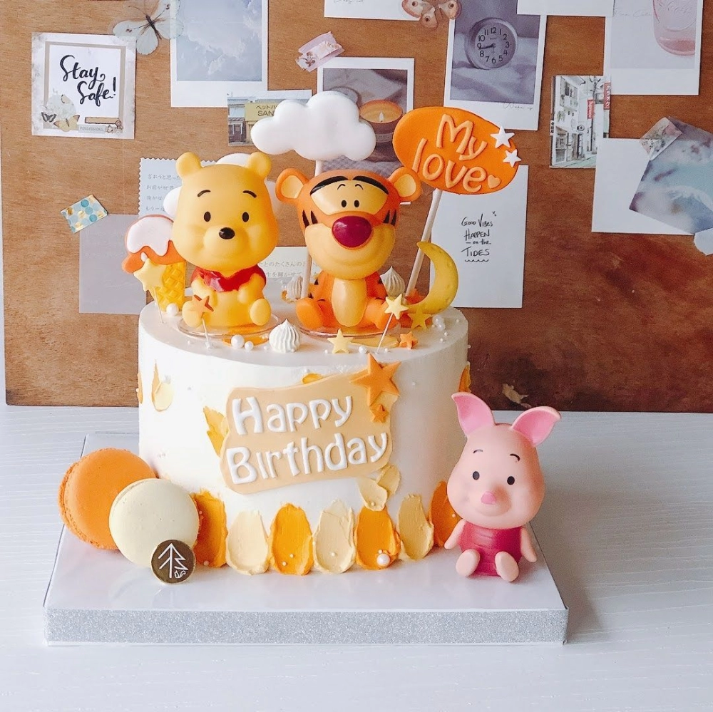 Pooh Cake