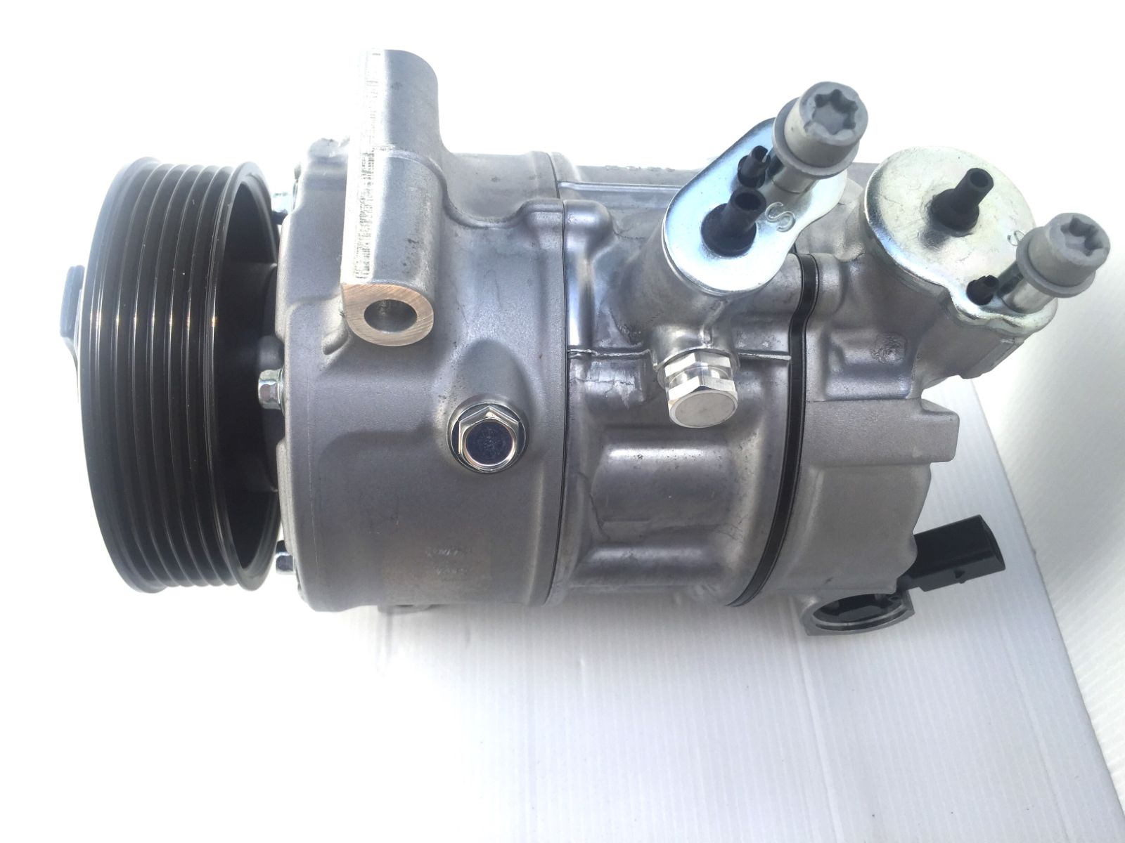 VW GTI SD PXE16 6PK R134a (NB) [VW 008]