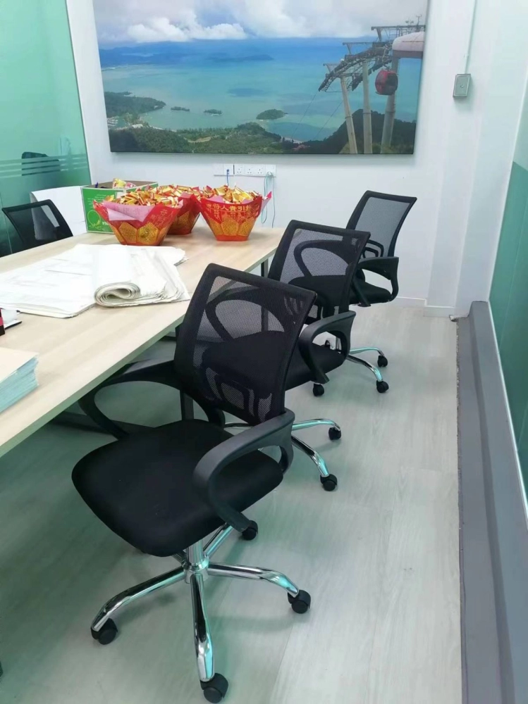 Modern Low Back Mesh Office Chair | 现代低背网状办公椅 | Kerusi Pejabat Mesh Belakang Rendah | Ergonomic Office Chair | Breathable Mesh Office Chair | 透气网状办公椅 | Kerusi Pejabat Ergonomik | Kerusi Pejabat Berbentuk Ergonomik | 适合办公用的网状椅子 | Johor Bahru | Penang | Kuala Lumpur | Shah Alam | Melaka | Nilai | Putrajaya | Subang Jaya | Petaling Jaya | Klang