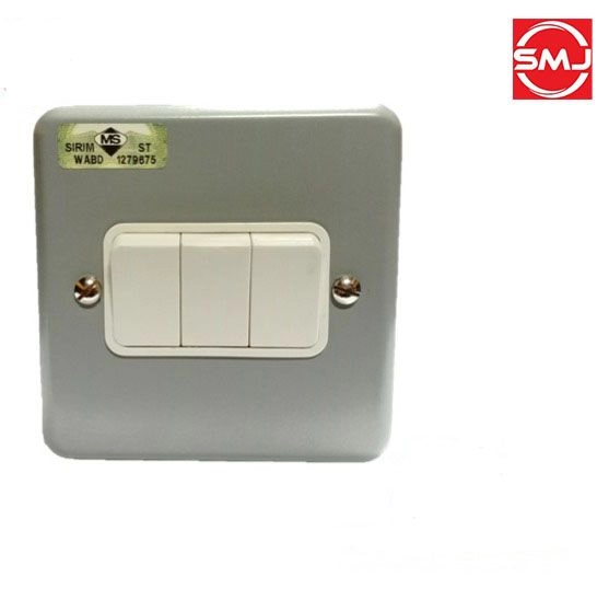MK G4473ALM 10A 3 Gang 2 Way Metalclad Switch (SIRIM Approved)