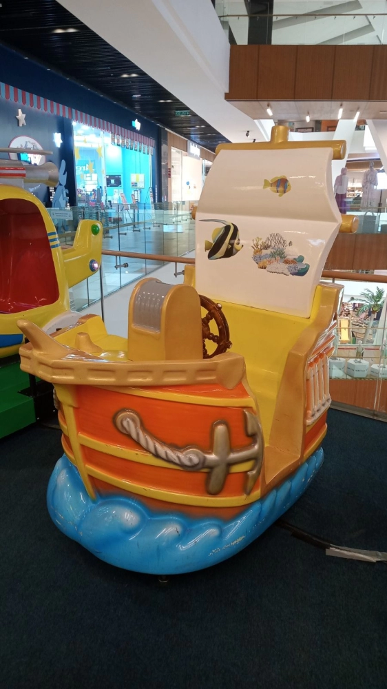 BOAT KIDDIE RIDE