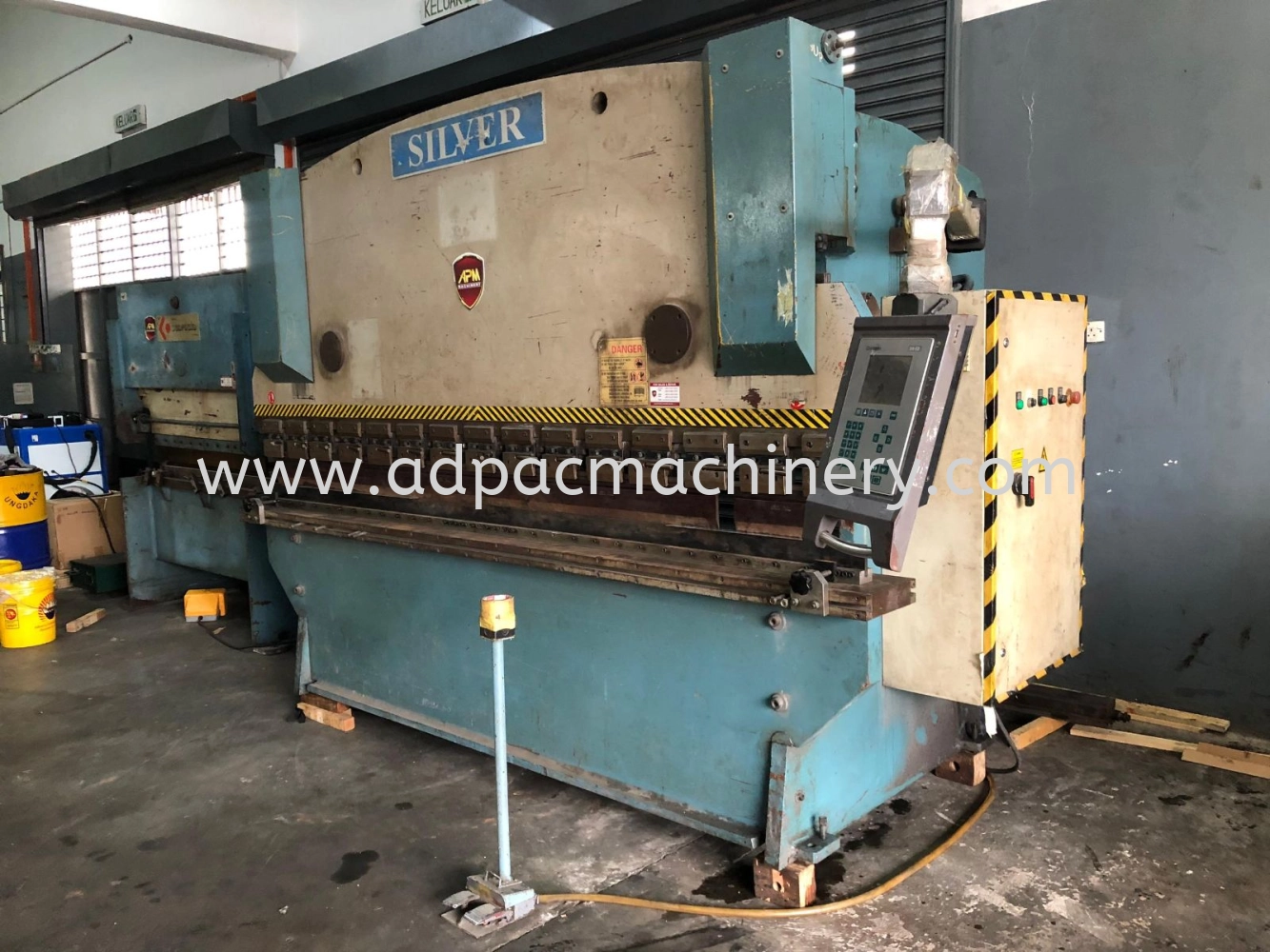 Used Hydraulic Press Brake / Bending Machine 