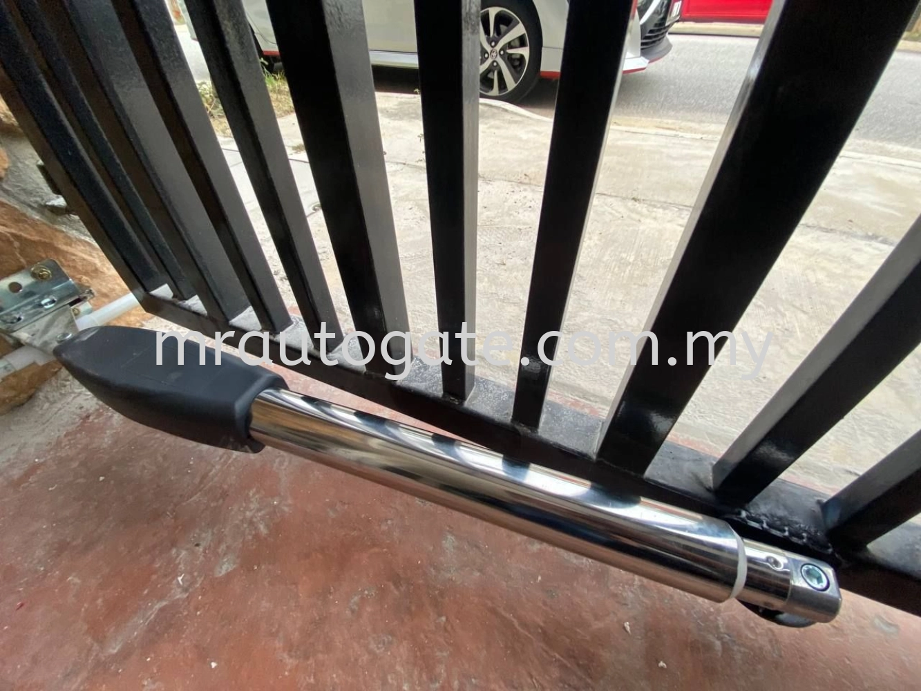 E8 E3300 Swing and Folding Auto Gate