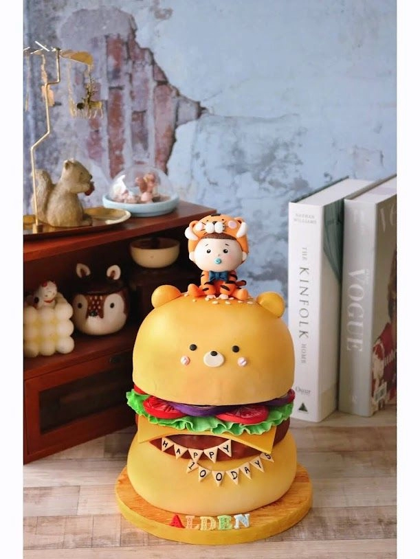 Baby Tiger Burger Cake
