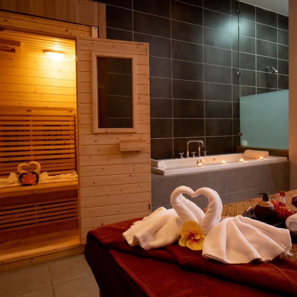 d'Spa @ d'Tempat Country Club | Relaxing Detox (Sauna) + Massage 2.5 Hours
