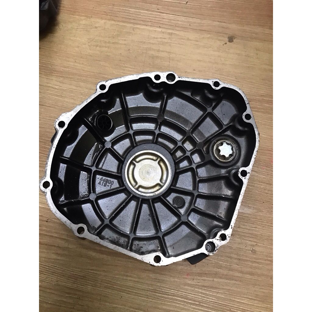 SUZUKI GSR400 HOUSIN COVER CLUTCH 2009-2017 12H