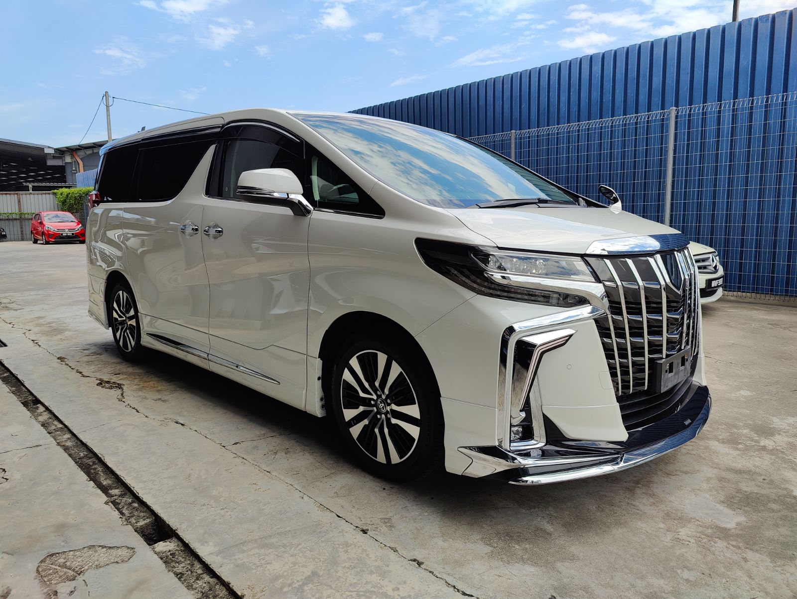 TOYOTA ALPHARD