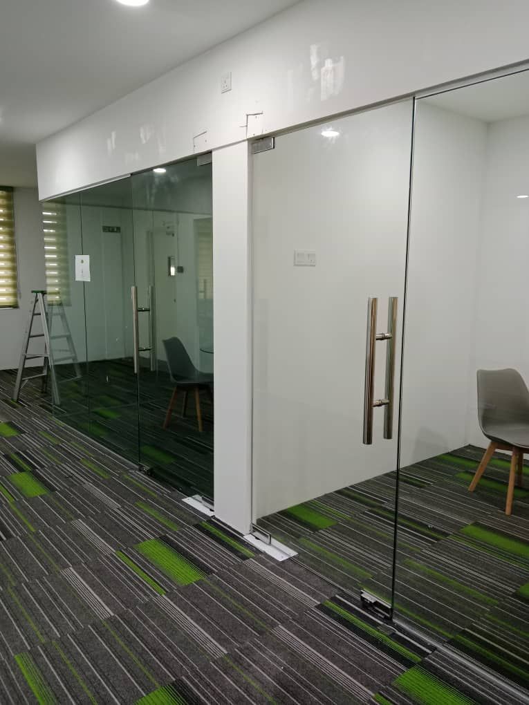 12mm Tempered Glass Door