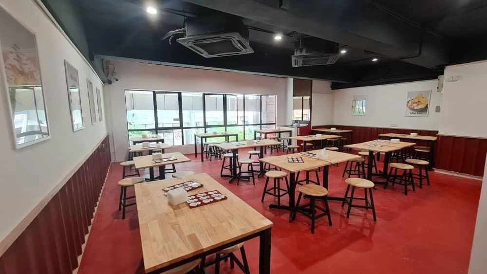 Wooden Cafe Table And Chair Set | Solid Wooden Dining Set | Cafe Furniture | Pembekal Kerusi Meja Makan Restoran Kafe | Penang | Kedah | KL | Bagan | Sungai Petani | Alor Setar | Ipoh | Ampang | Melaka | Muar