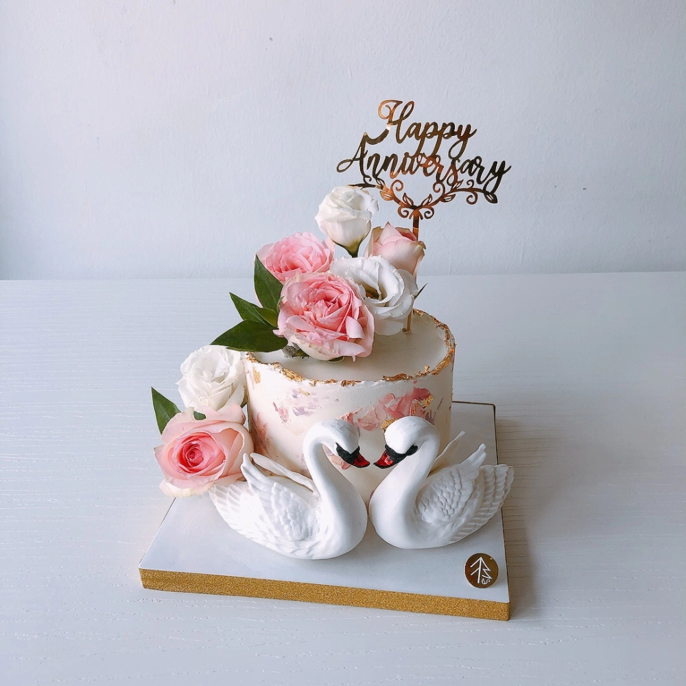 Swan Flower Anniversary Cake