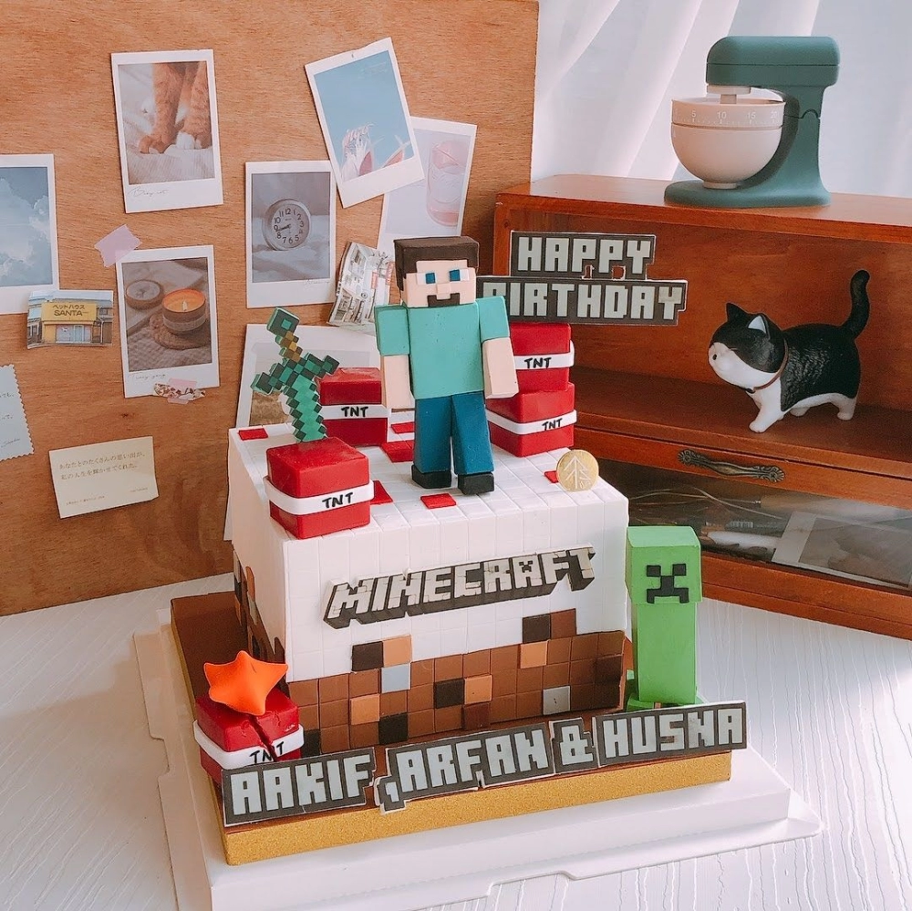 White Minecraft Cake