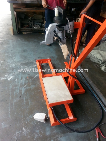 NEWLONG NP-7 Bag Closer Machine Equipped Taping Attachment Bag Closer Machine Bag Closer Machine Johor Bahru (JB), Malaysia Supply, Sell, Repair | Perniagaan Mesin Jahit Li