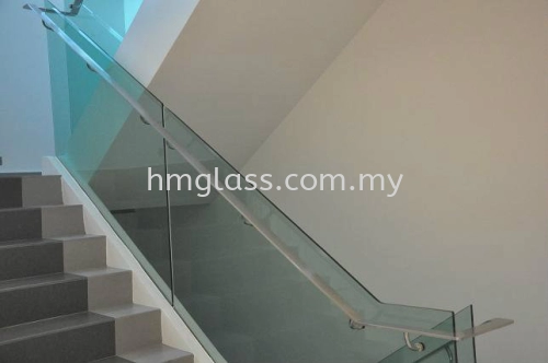 Staircase Glass & Handle