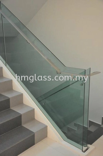 Staircase Glass & Handle