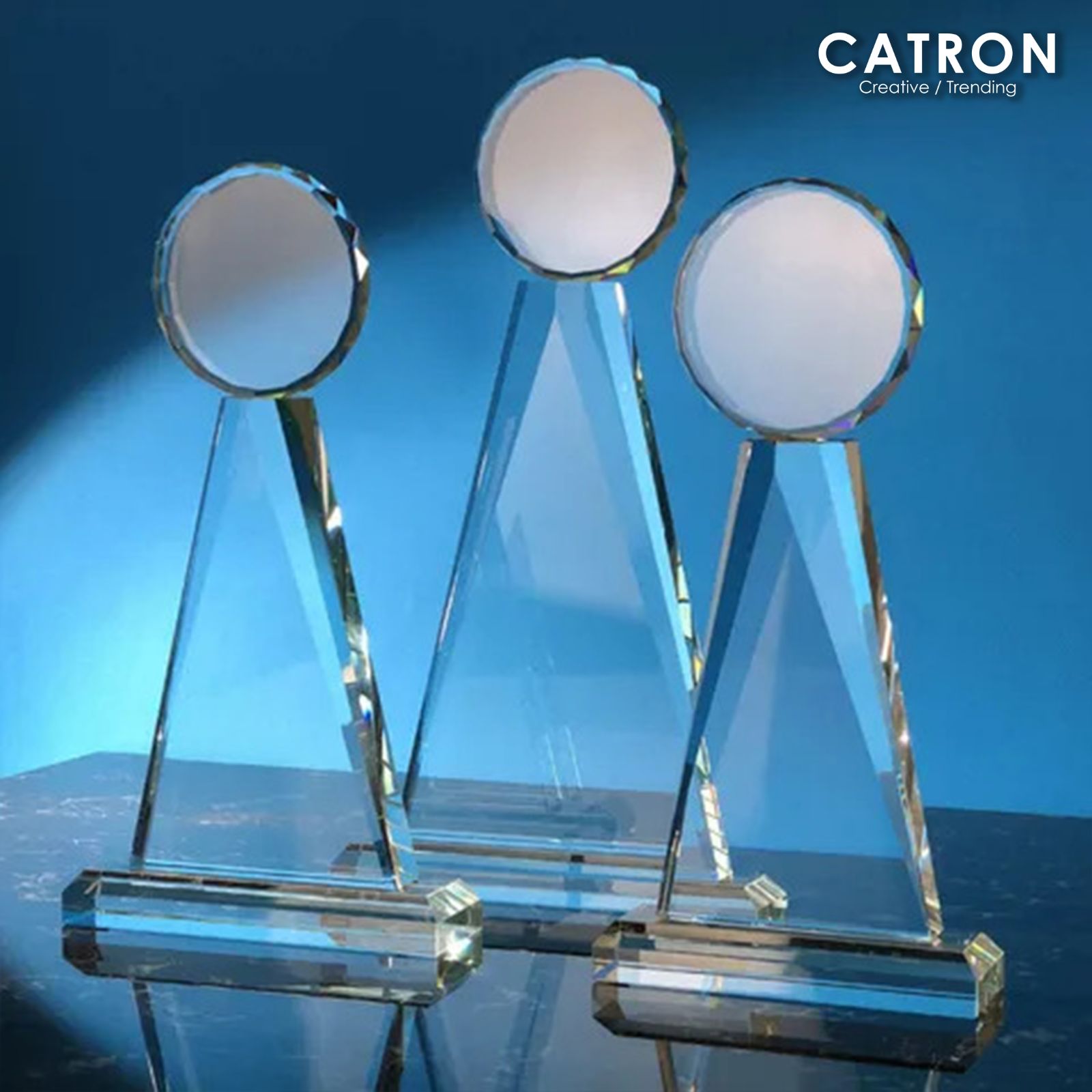 9321 - CRYSTAL TROPHY