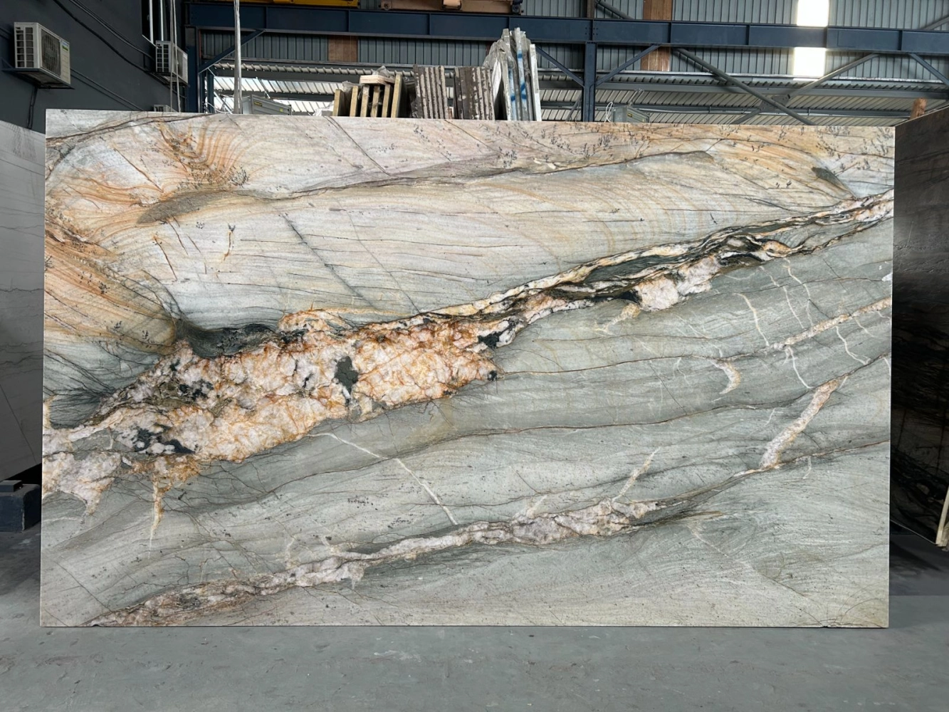 Cristallo Del Mare Quartzite