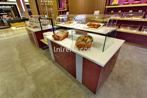 Commercial Bread Display Cabinet with Glass Shelve (FREE QUOTATION) Showroom Display Cabinet Petaling Jaya (PJ), Selangor, Kuala Lumpur (KL), Malaysia. Design, Renovation, Decoration | LNL Reno Enterprise