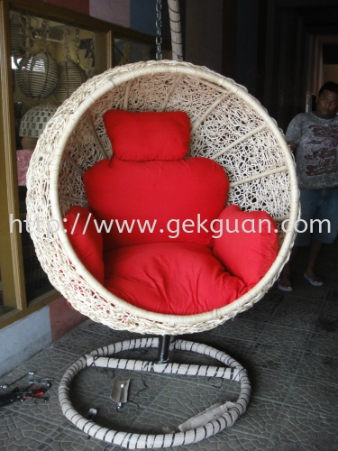 HC 005 - IRON FRAME HANGING CHAIR