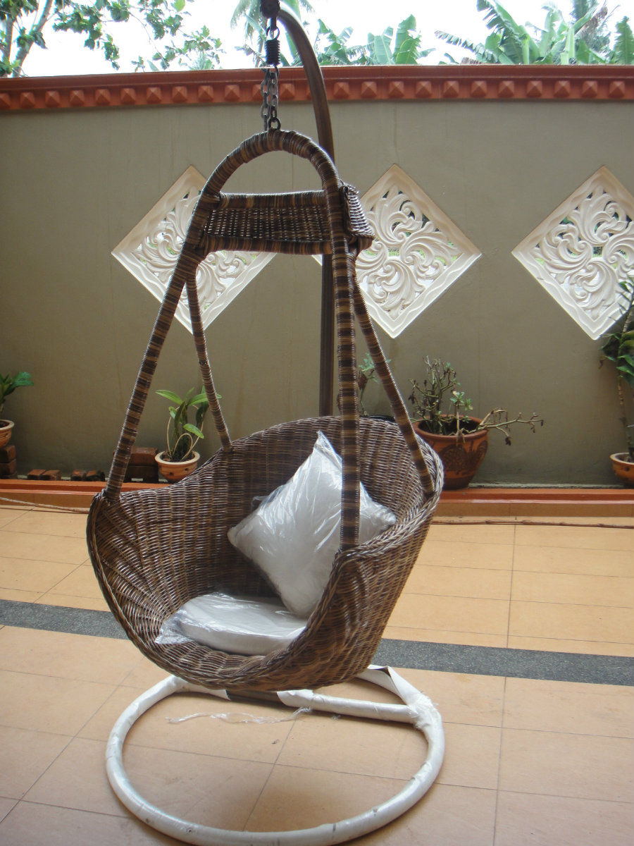 HC 006 - B TYPE RATTAN HANGING CHAIR ( BROWN )