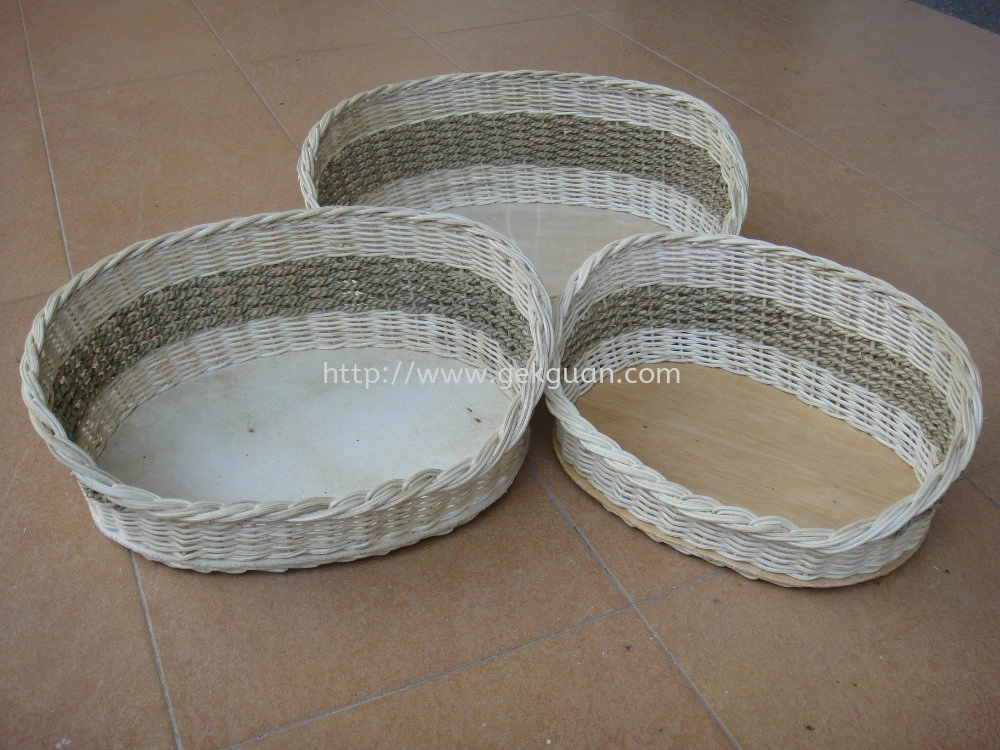 BAS 052 - OVAL SHAPE FRUIT BASKET WITH BACK